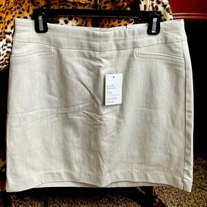 NWT Croft & Barrow Stretch Light Smoke Grey Skort -faux front pockets sz 8
